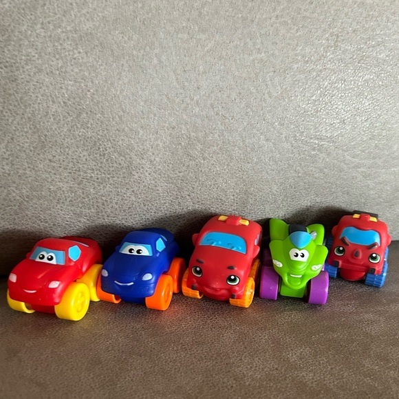 🌲 $5 sale w bundle Lot of 5 Polyfect Toys Toddler Play Cars - Picture 1 of 3